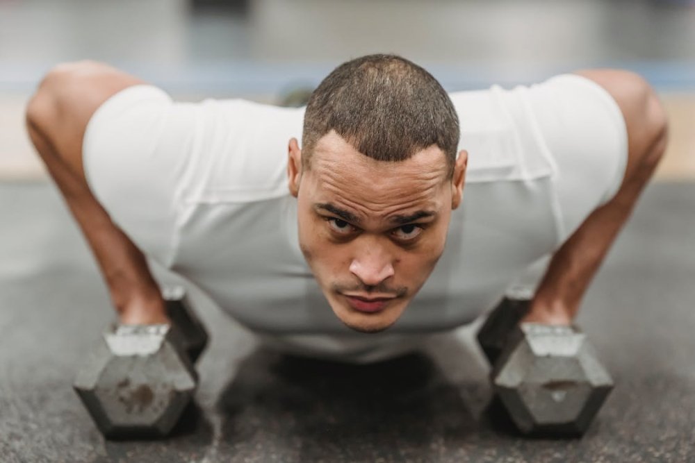 5 exercises to improve push-ups: the perfect strength workout