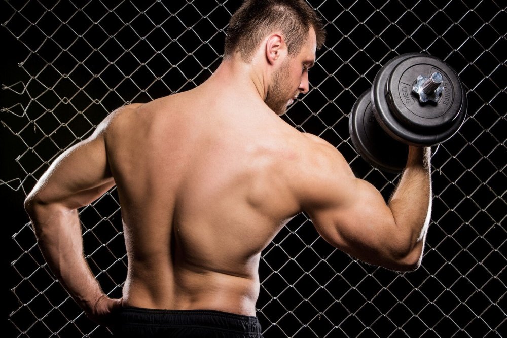 The Ultimate Trap Workouts: The 6 Best Exercises For Strength + Size
